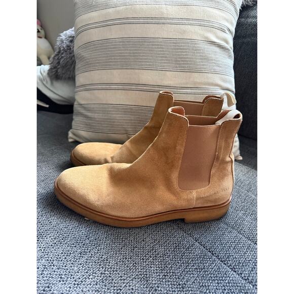 Common Projects 41 Suede Chelsea Boots Made in Italy